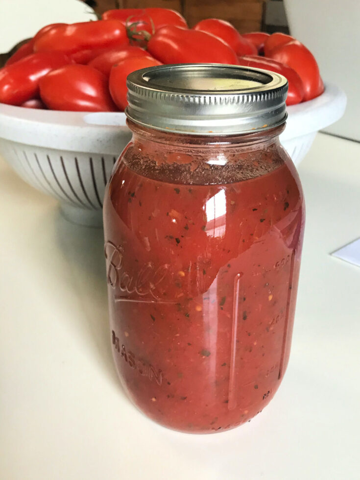 fresh and simple tomato sauce