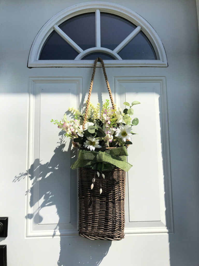 arrangement on door